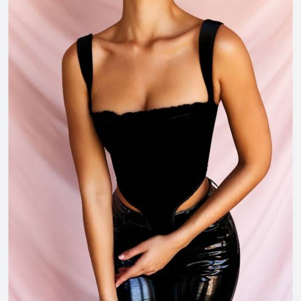 Rare House of cb Oma black velvet corset
